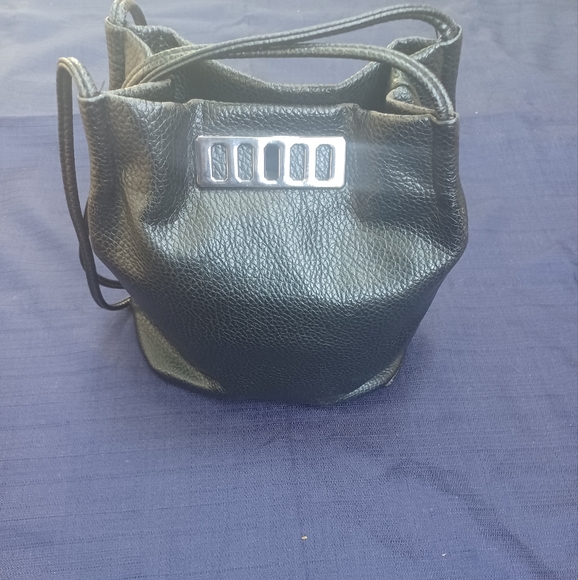 Black purse - Picture 2 of 11